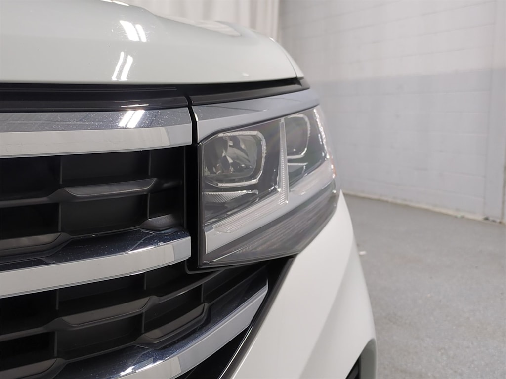 Thumbnail: 2022 Volkswagen Atlas - 25