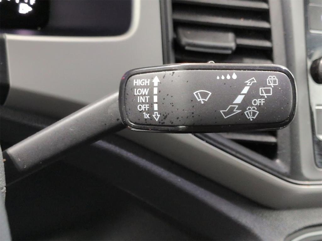 Thumbnail: 2022 Volkswagen Atlas - 32