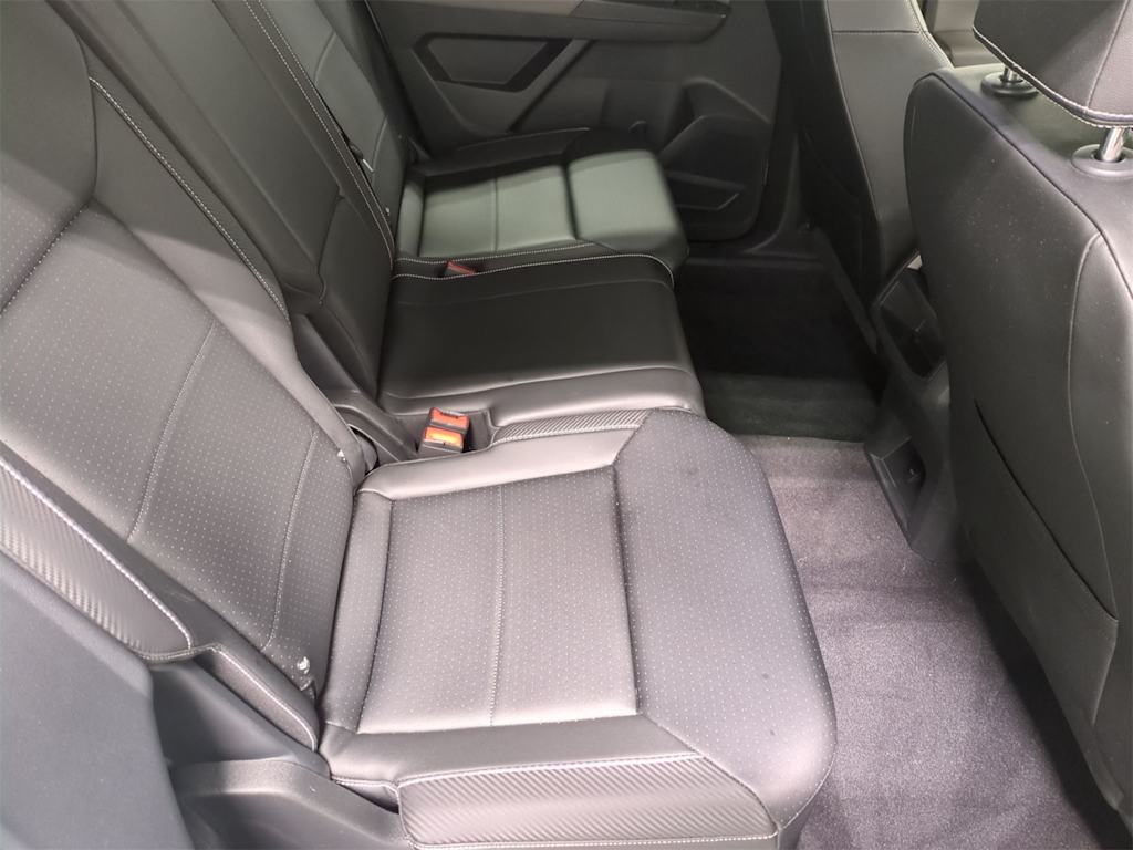 2022 Volkswagen Atlas SE 29