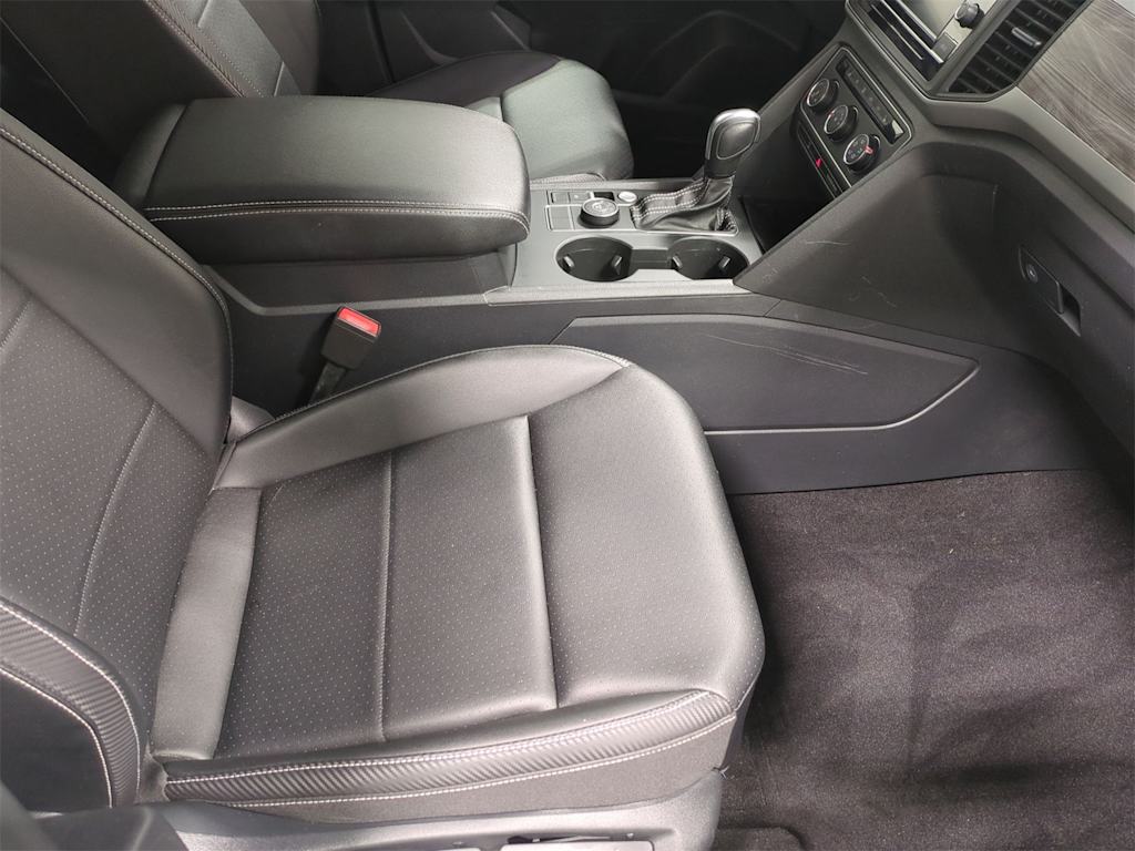 2022 Volkswagen Atlas SE 12