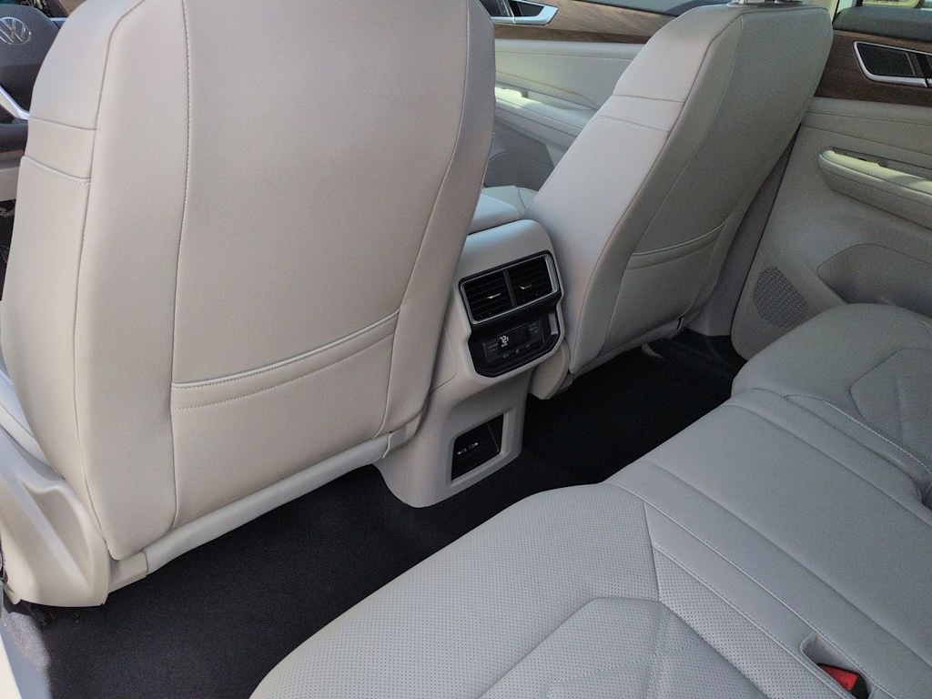 Thumbnail: 2026 Volkswagen Atlas - 13