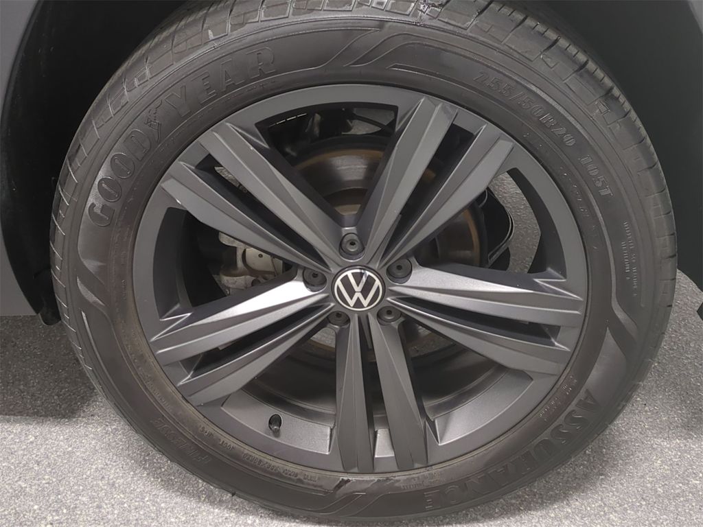 2021 Volkswagen Atlas SE 8