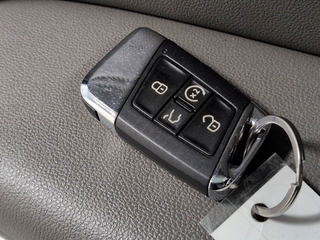 Thumbnail: 2021 Volkswagen Atlas - 18