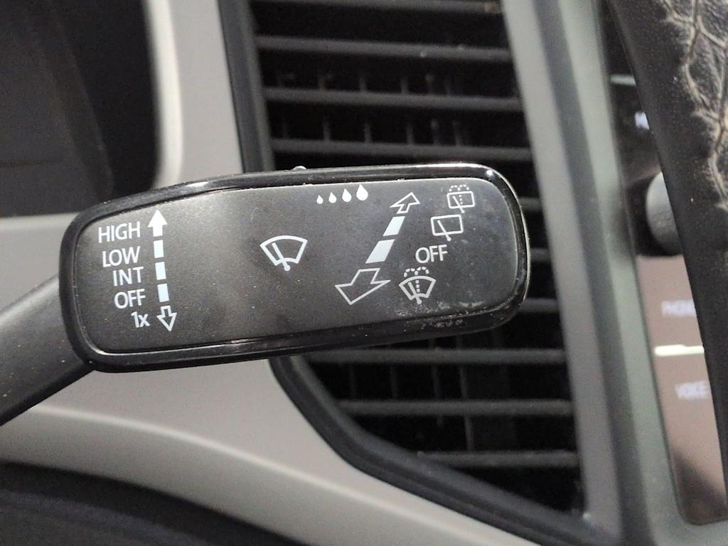 Thumbnail: 2021 Volkswagen Atlas - 32