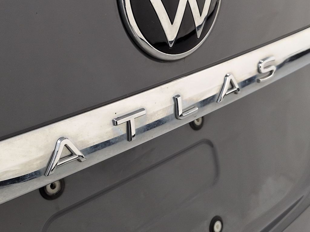 Thumbnail: 2021 Volkswagen Atlas - 24