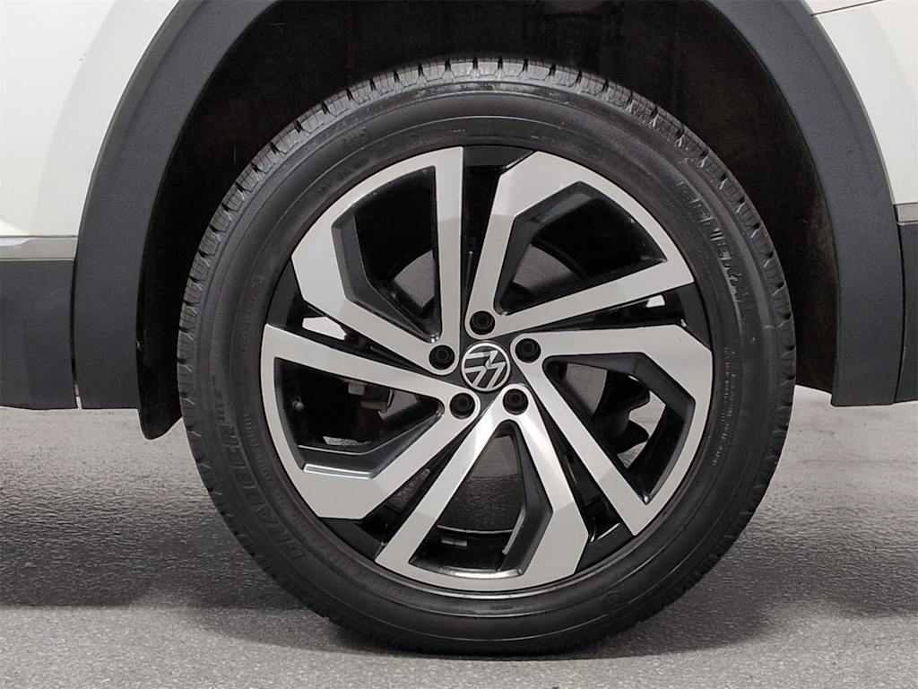 Thumbnail: 2021 Volkswagen Atlas - 8