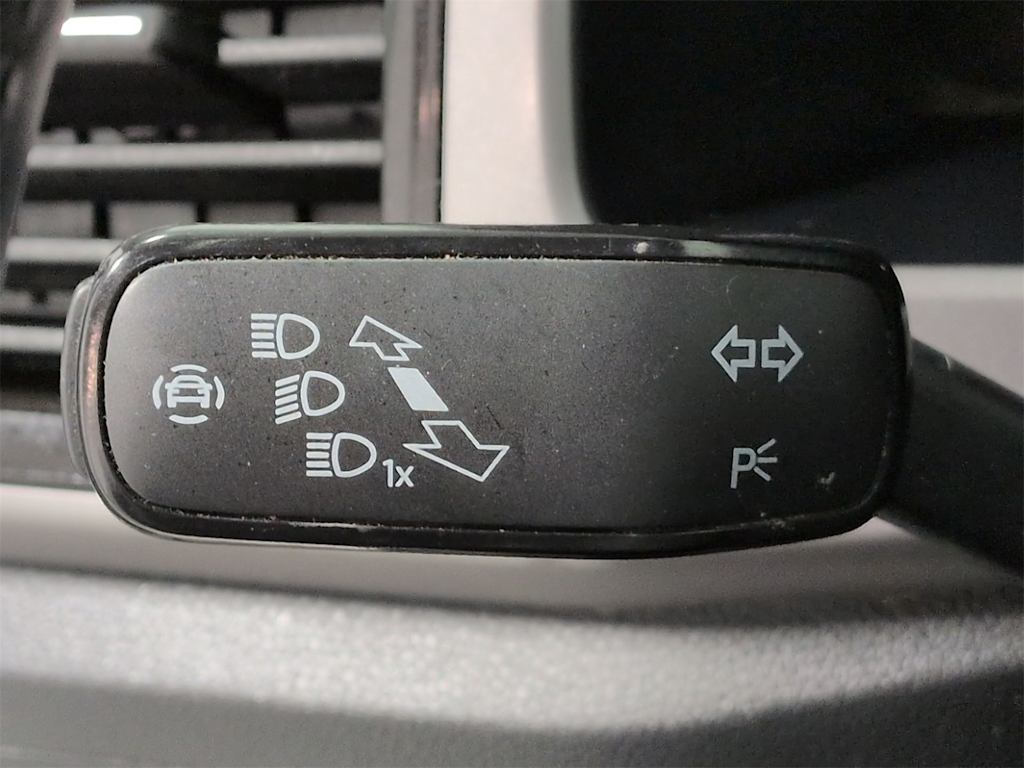 Thumbnail: 2021 Volkswagen Atlas - 17