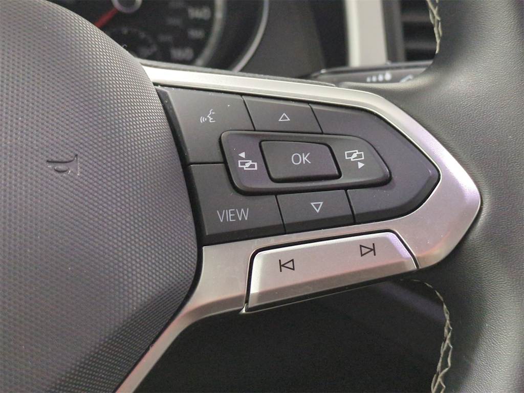 Thumbnail: 2021 Volkswagen Atlas - 28