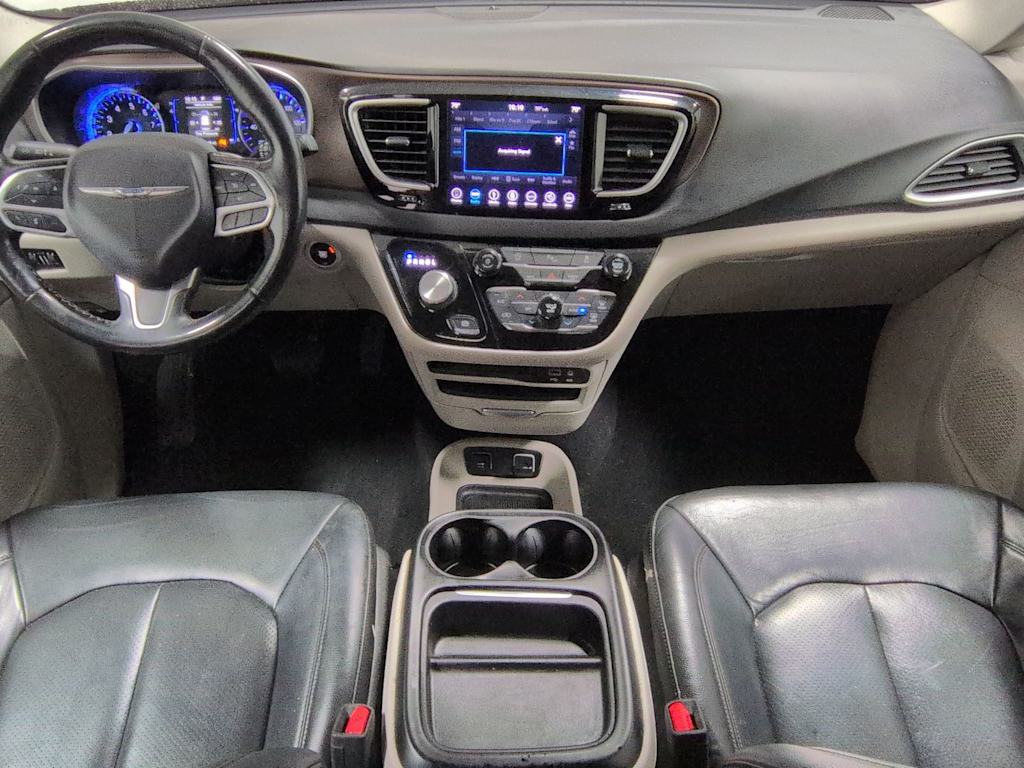 Thumbnail: 2019 Chrysler Pacifica - 9