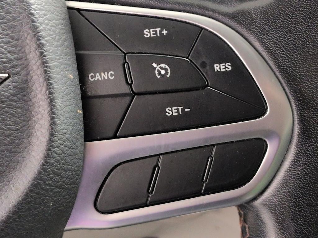 Thumbnail: 2019 Chrysler Pacifica - 31