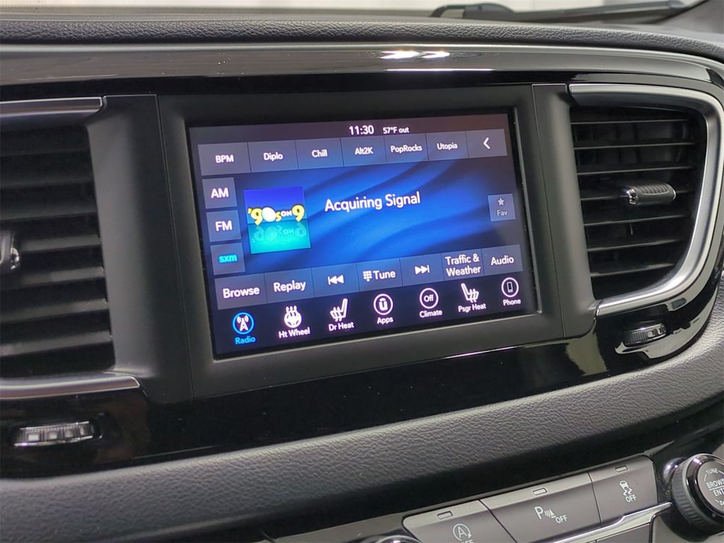 Thumbnail: 2019 Chrysler Pacifica - 15