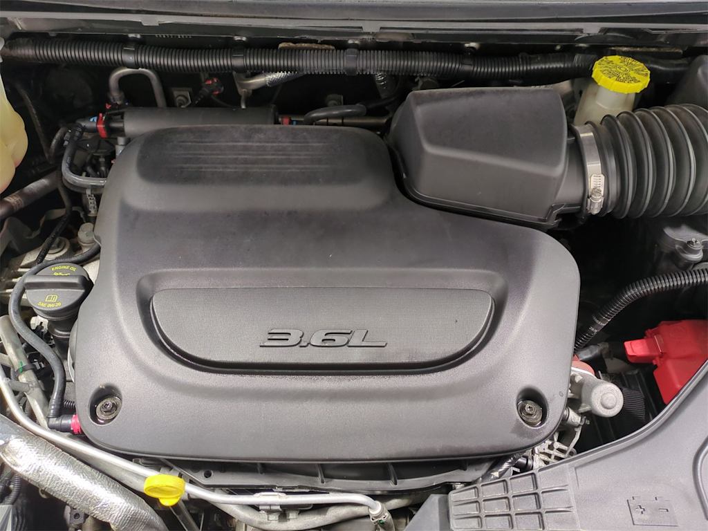 Thumbnail: 2019 Chrysler Pacifica - 9