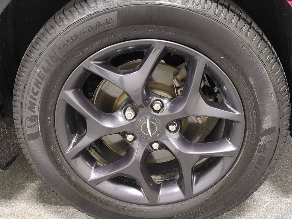 Thumbnail: 2019 Chrysler Pacifica - 8
