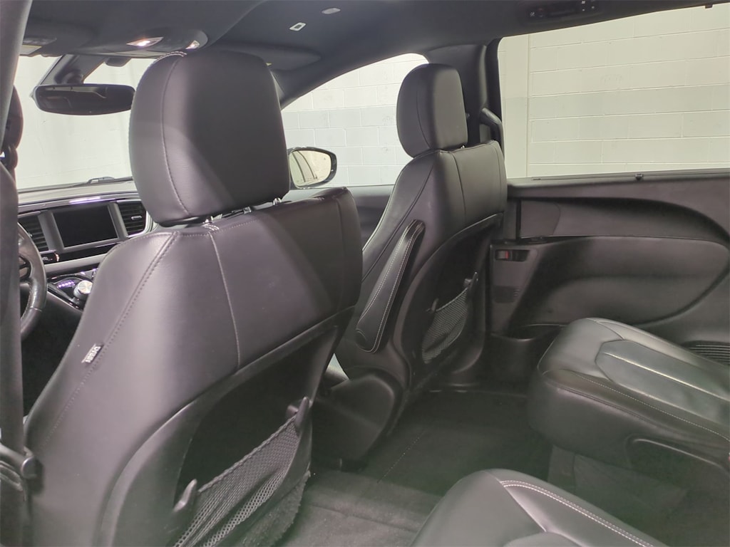 Thumbnail: 2019 Chrysler Pacifica - 13