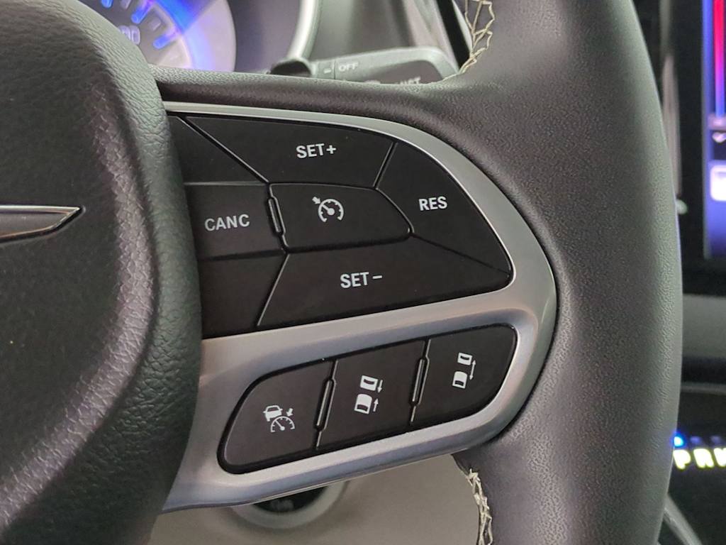 Thumbnail: 2024 Chrysler Pacifica - 30