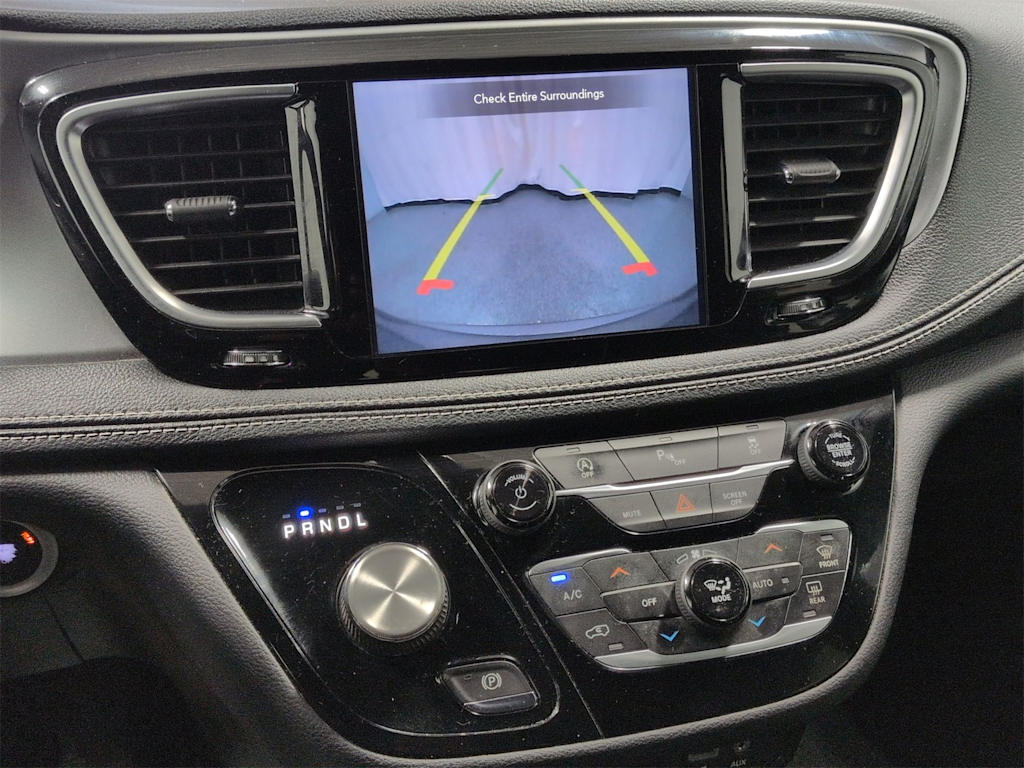 Thumbnail: 2020 Chrysler Pacifica - 34
