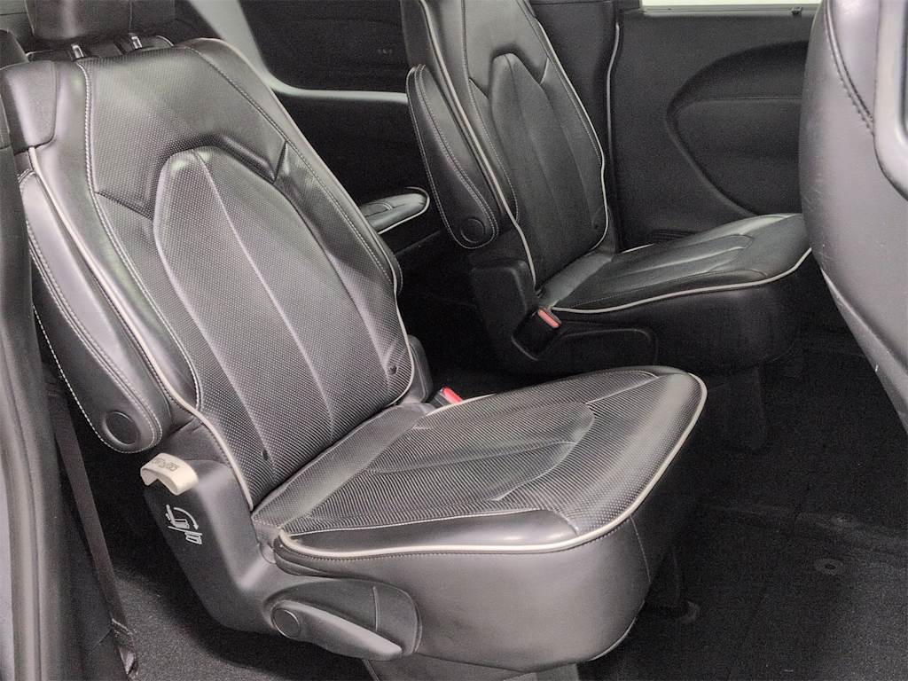 Thumbnail: 2020 Chrysler Pacifica - 28