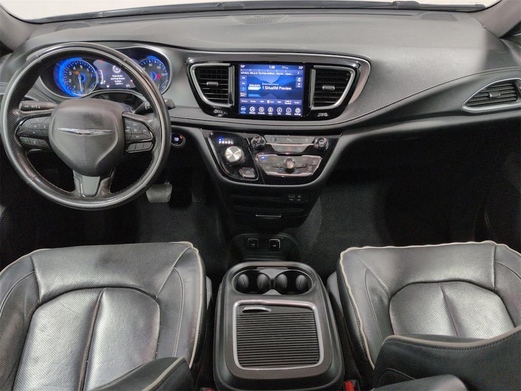 Thumbnail: 2020 Chrysler Pacifica - 10