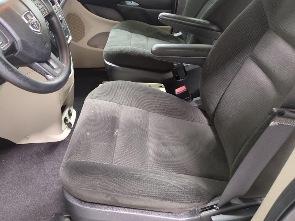 Thumbnail: 2016 Dodge Grand Caravan - 11