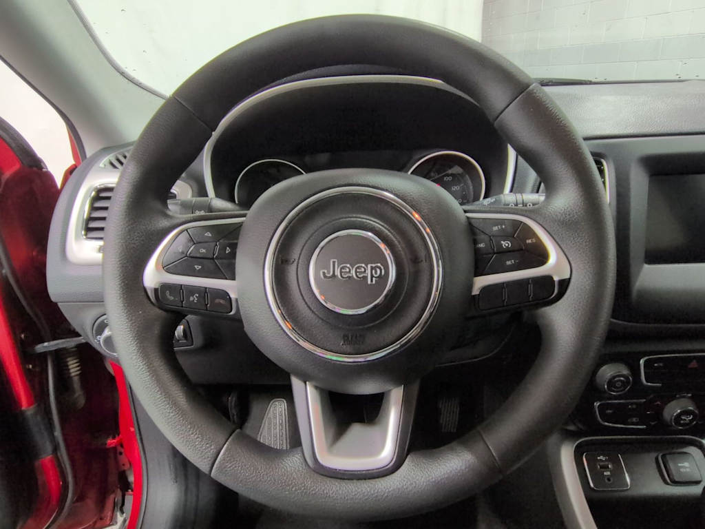 Thumbnail: 2020 Jeep Compass - 14
