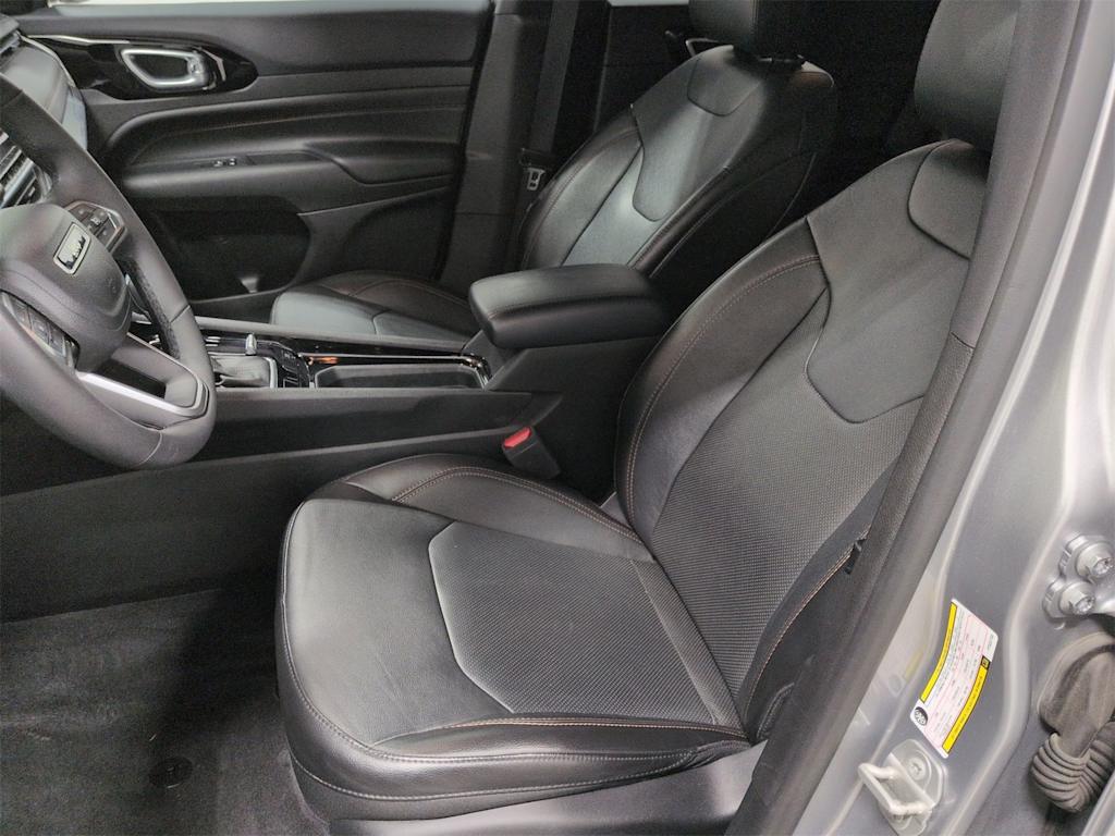 Thumbnail: 2023 Jeep Compass - 11