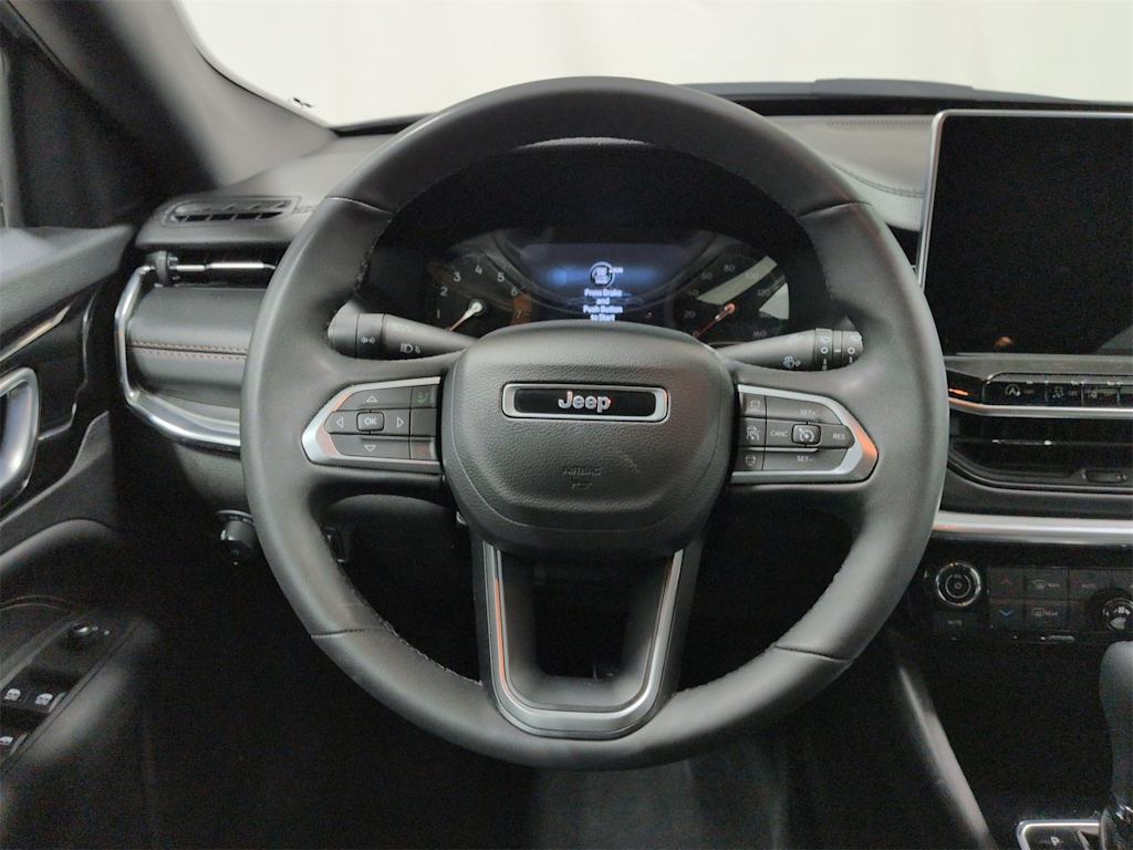 Thumbnail: 2023 Jeep Compass - 14