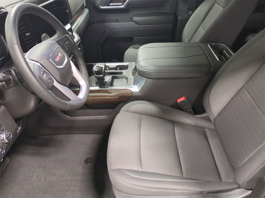 2025 GMC Sierra 1500 Elevation 11