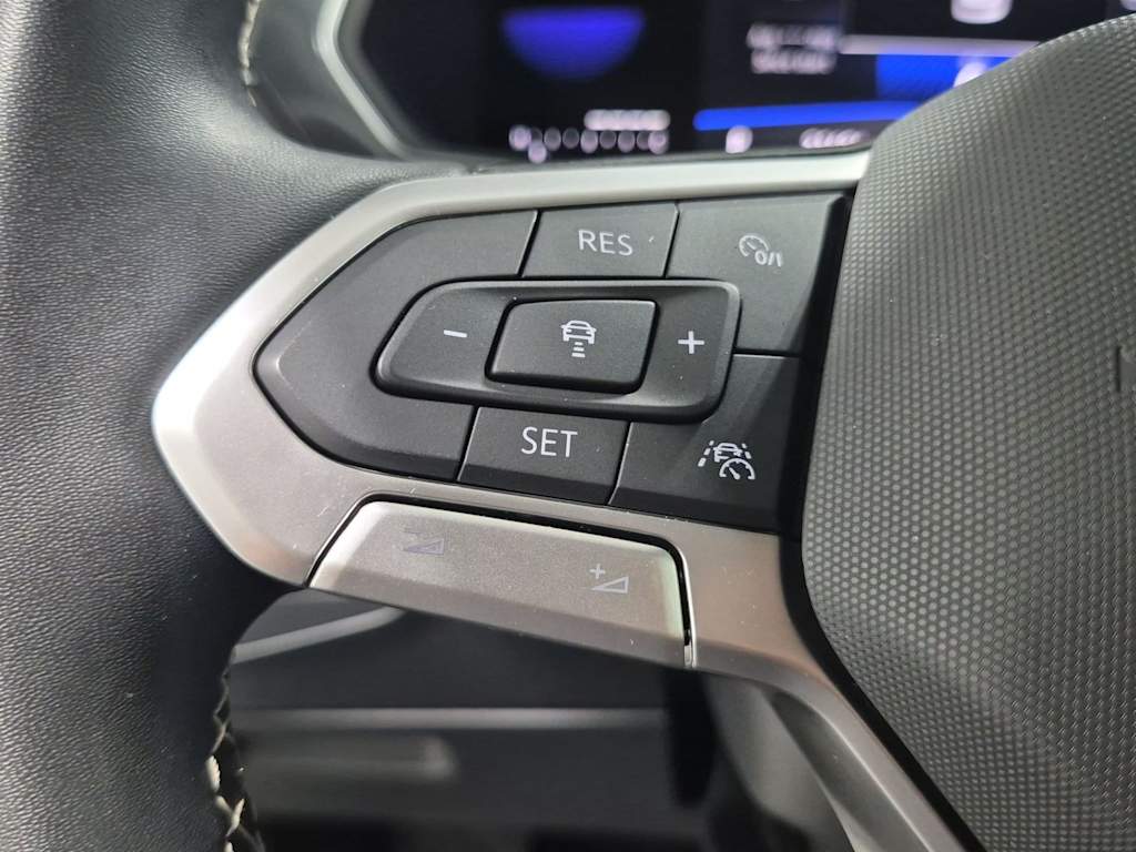 Thumbnail: 2022 Volkswagen Tiguan - 28