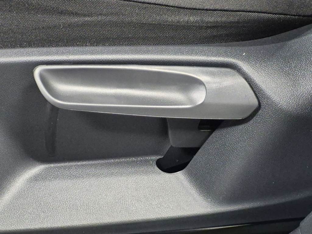 Thumbnail: 2022 Volkswagen Tiguan - 25