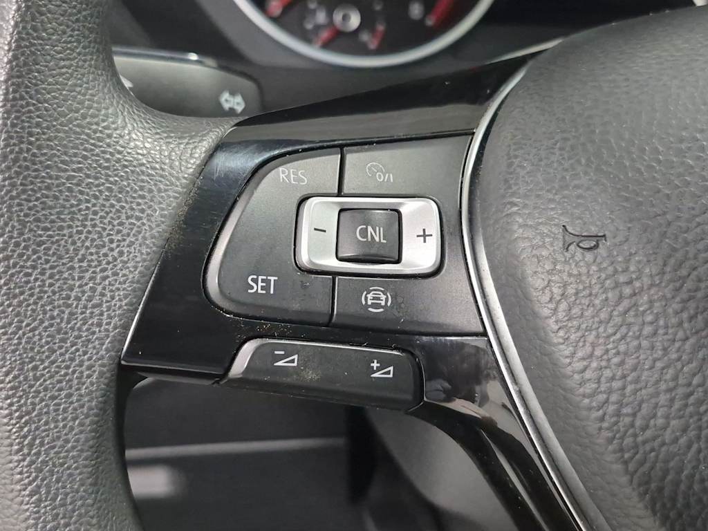 Thumbnail: 2021 Volkswagen Tiguan - 29
