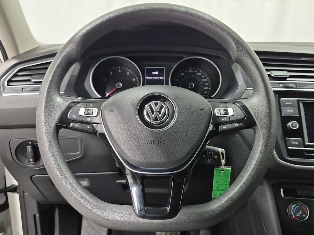 Thumbnail: 2021 Volkswagen Tiguan - 14