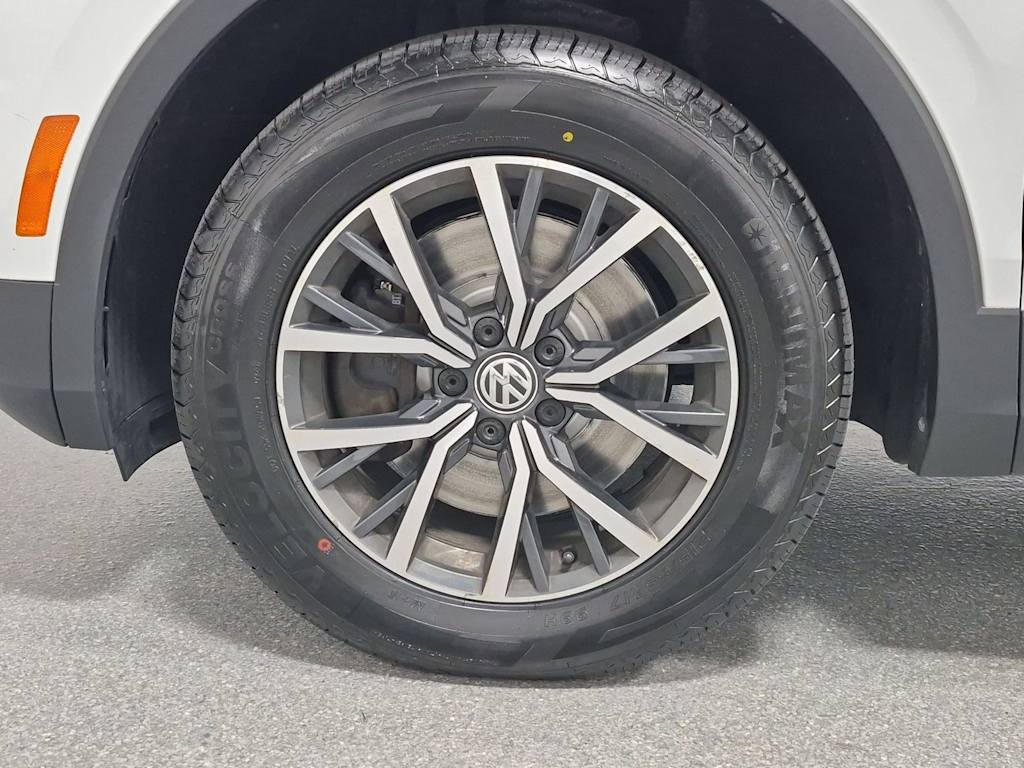 Thumbnail: 2021 Volkswagen Tiguan - 8