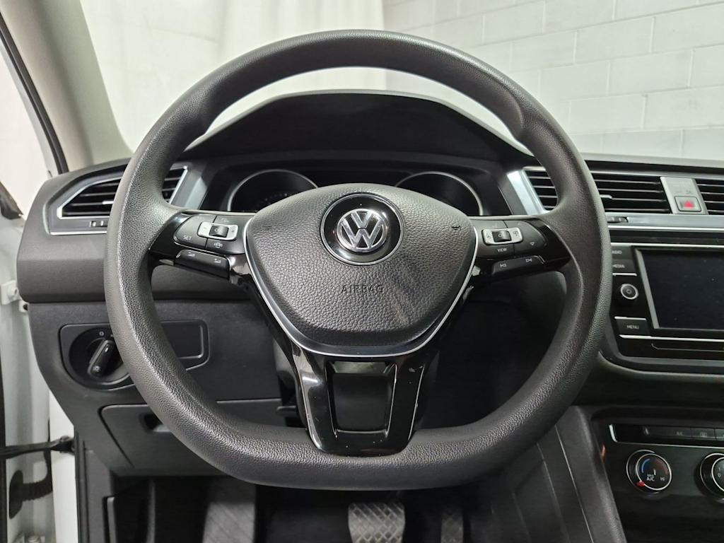 Thumbnail: 2021 Volkswagen Tiguan - 13
