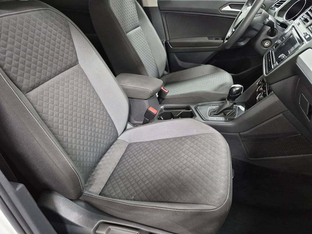 Thumbnail: 2021 Volkswagen Tiguan - 11