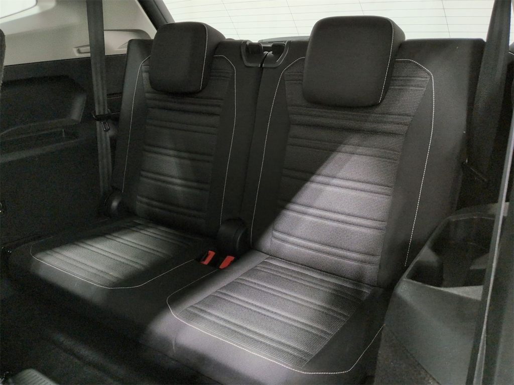 Thumbnail: 2022 Volkswagen Tiguan - 36