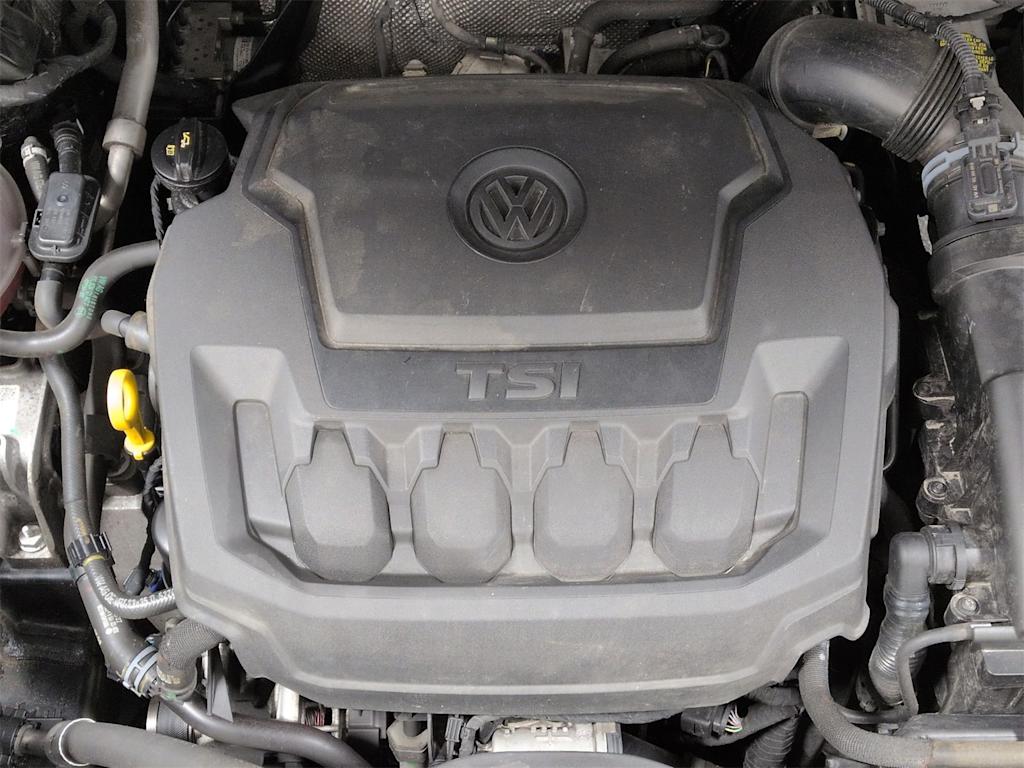 Thumbnail: 2022 Volkswagen Tiguan - 9