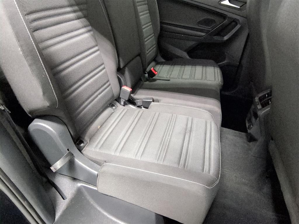 Thumbnail: 2022 Volkswagen Tiguan - 12