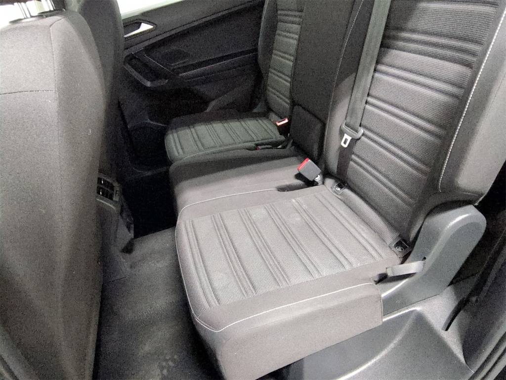 Thumbnail: 2022 Volkswagen Tiguan - 27