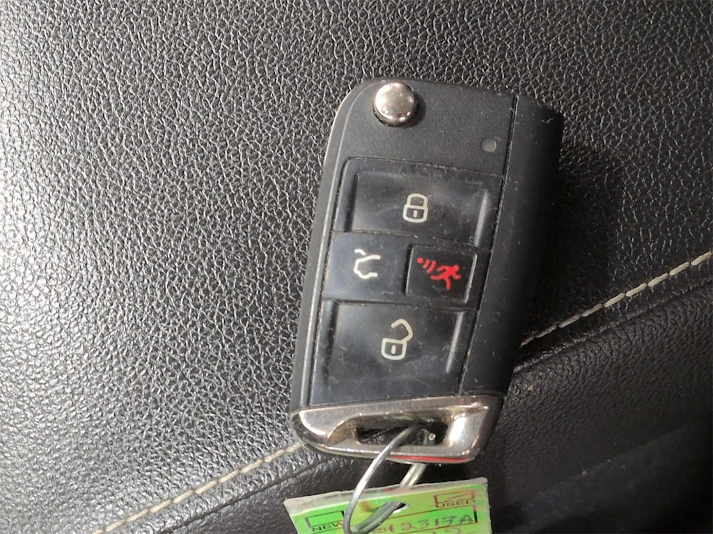 Thumbnail: 2022 Volkswagen Tiguan - 18