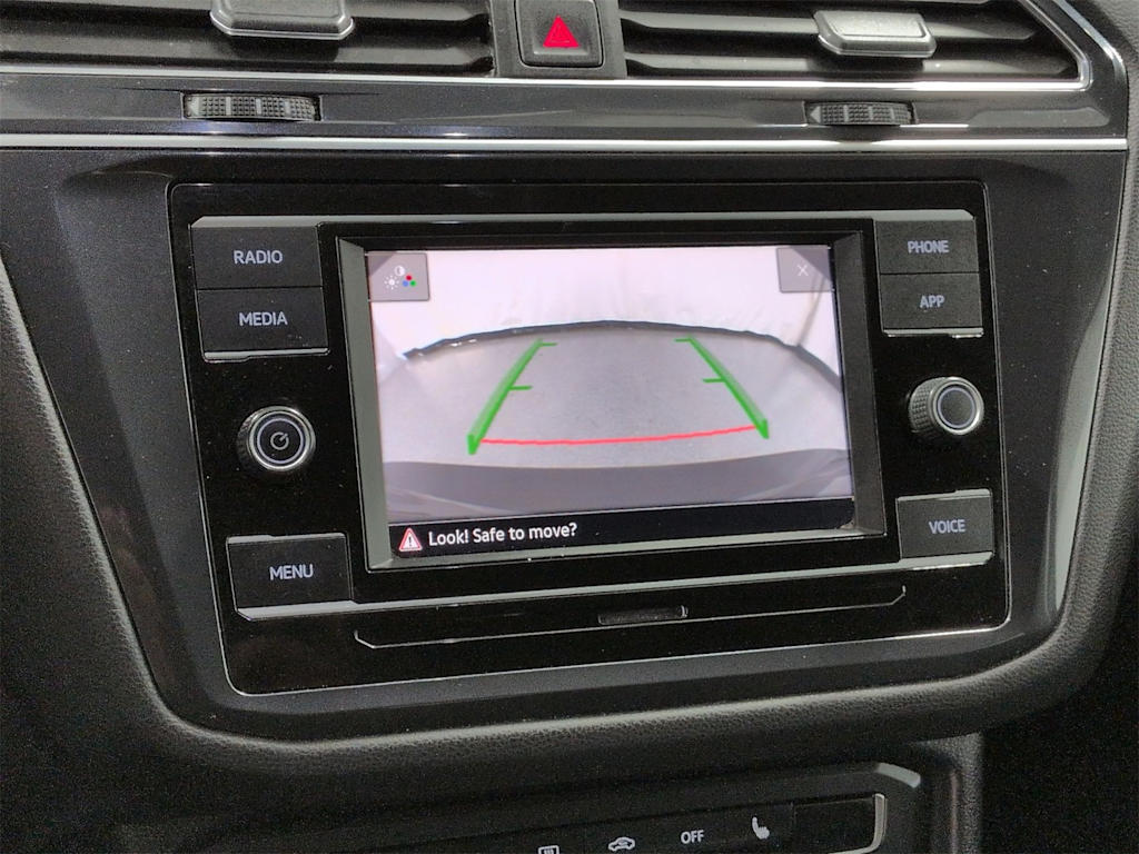 Thumbnail: 2022 Volkswagen Tiguan - 33