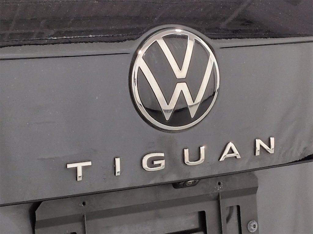 Thumbnail: 2022 Volkswagen Tiguan - 25