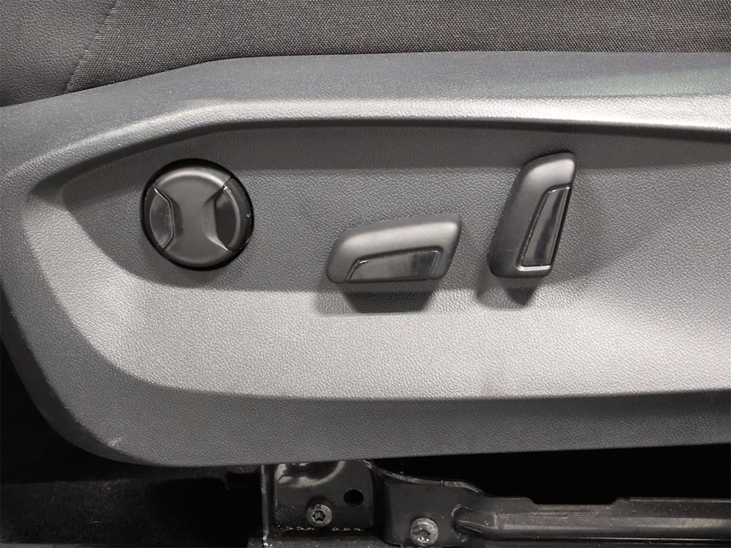 Thumbnail: 2022 Volkswagen Tiguan - 27