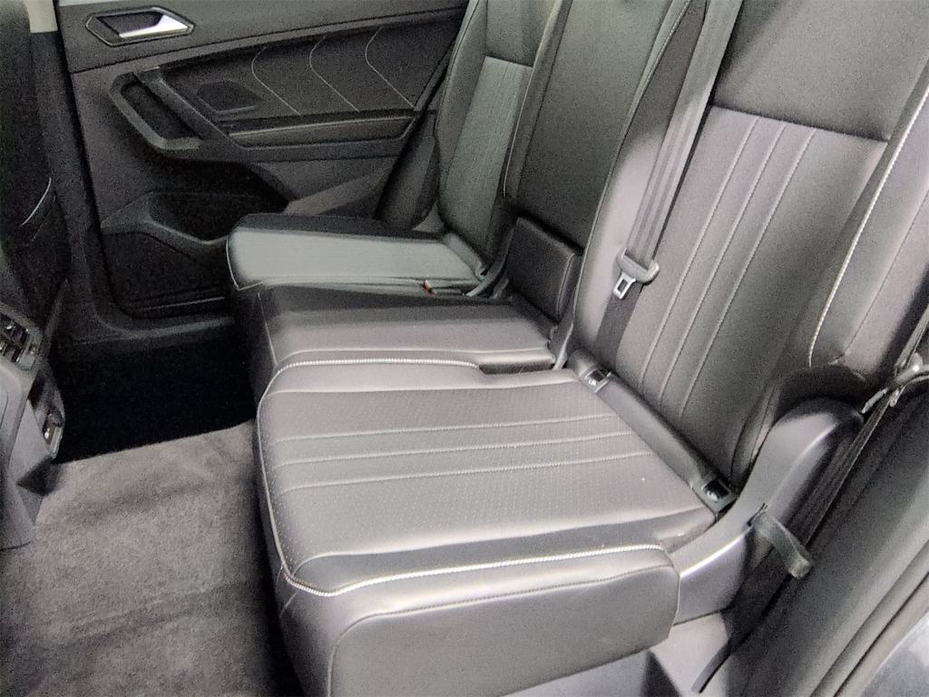 Thumbnail: 2022 Volkswagen Tiguan - 29