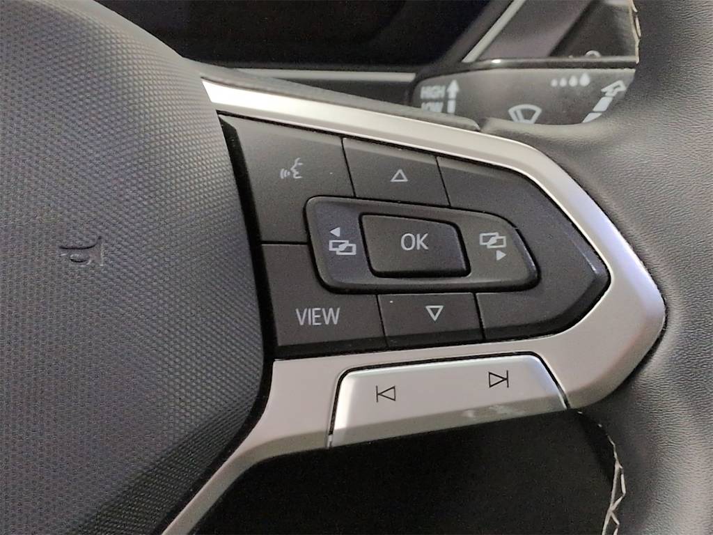 Thumbnail: 2023 Volkswagen Tiguan - 23