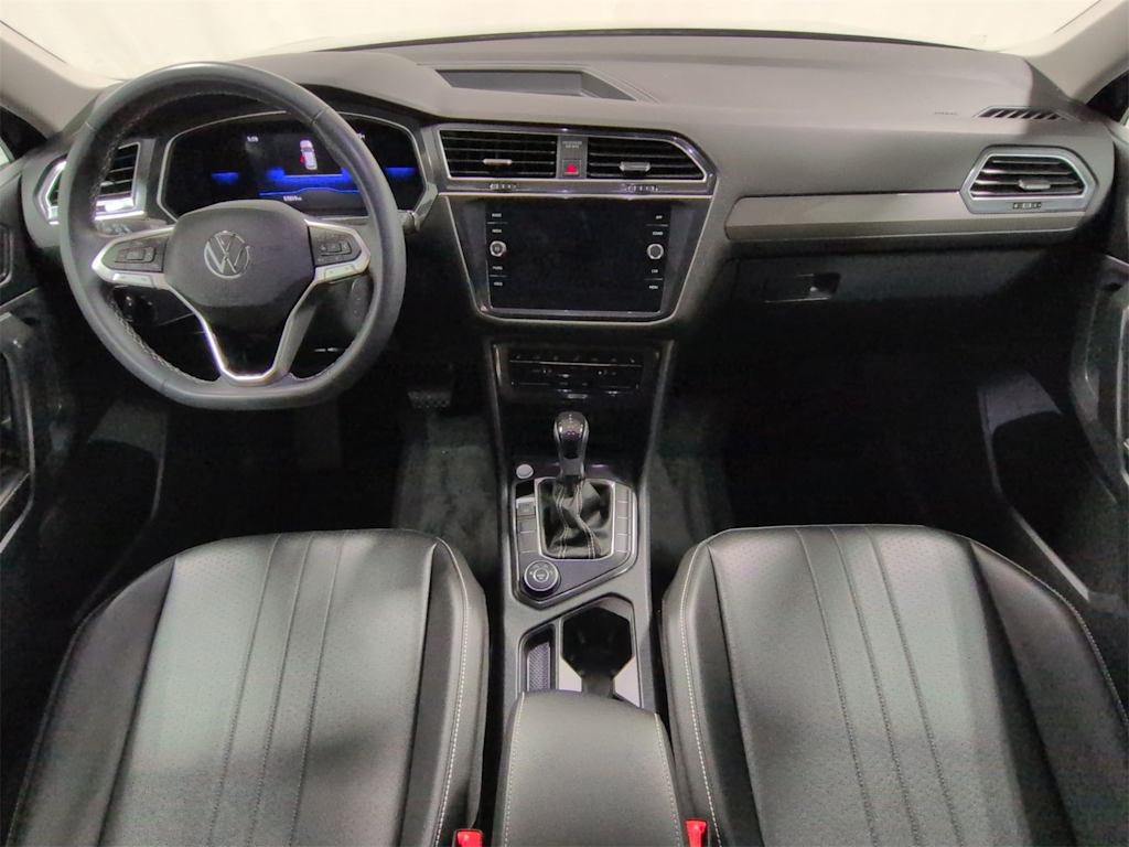 Thumbnail: 2023 Volkswagen Tiguan - 6