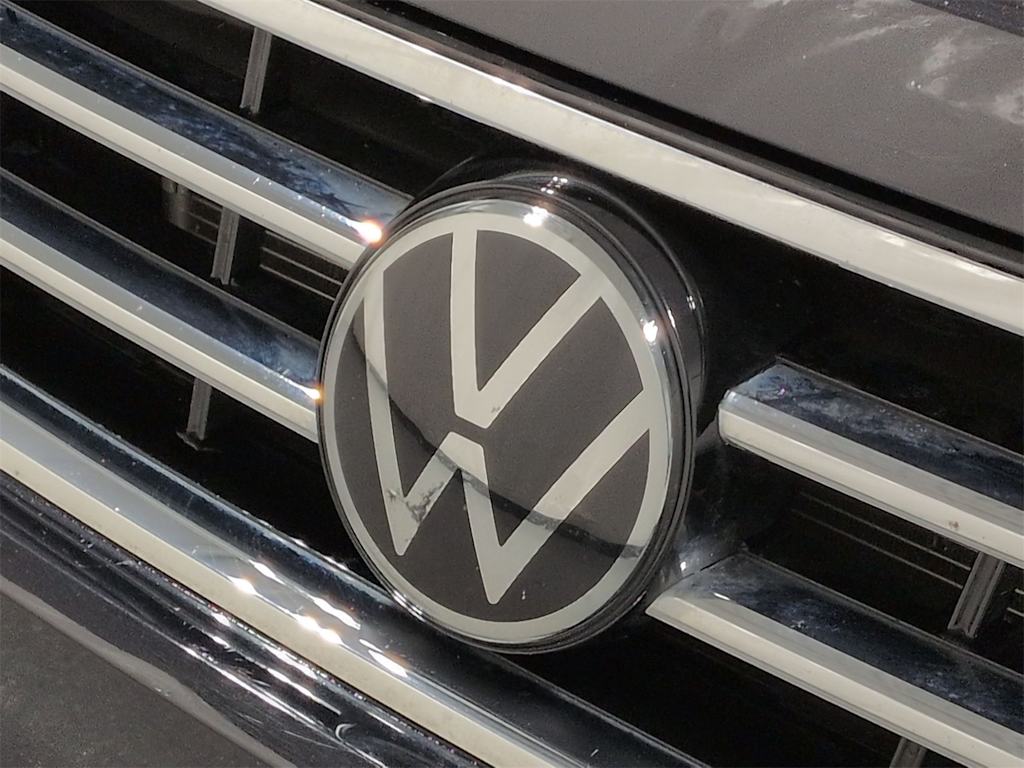 Thumbnail: 2023 Volkswagen Tiguan - 3