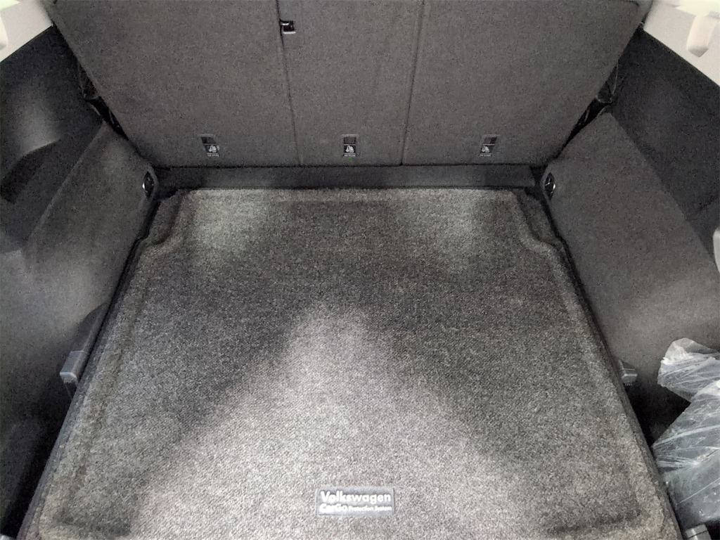 Thumbnail: 2023 Volkswagen Tiguan - 14