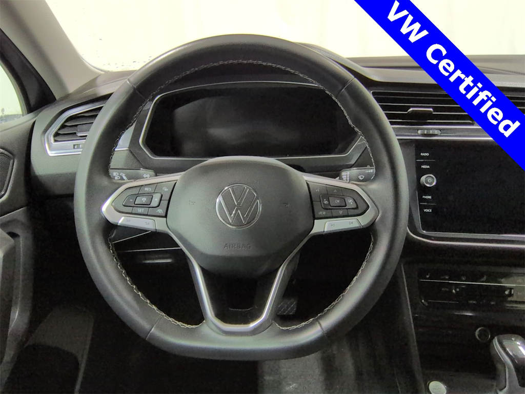 Thumbnail: 2023 Volkswagen Tiguan - 14