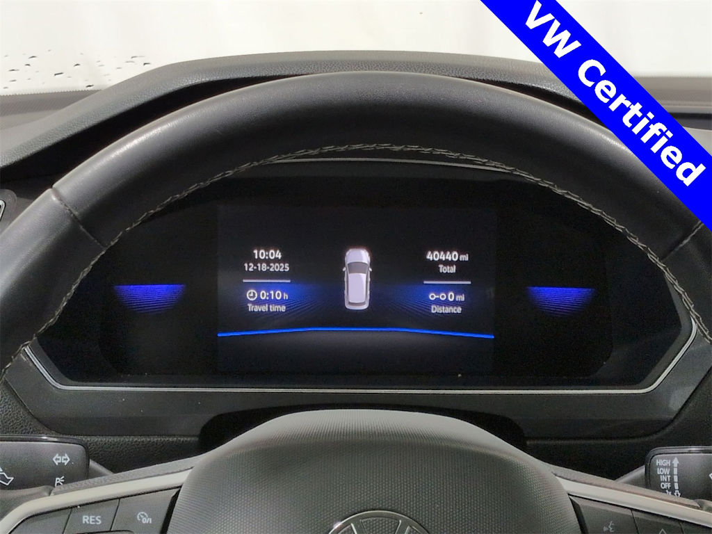 Thumbnail: 2023 Volkswagen Tiguan - 17