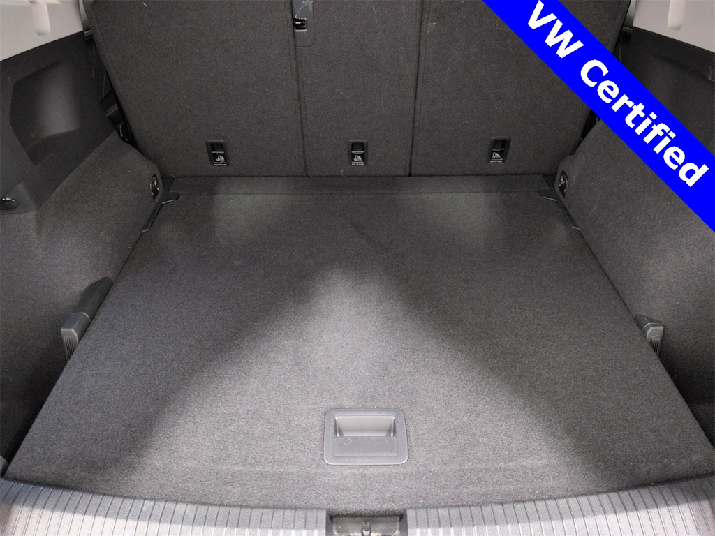 Thumbnail: 2023 Volkswagen Tiguan - 18